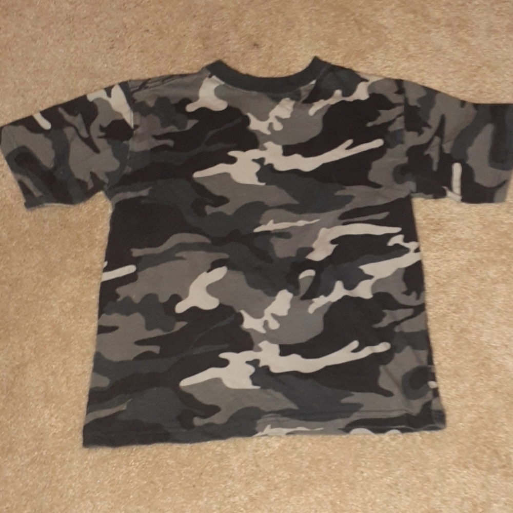 Camo short sleave shirt
